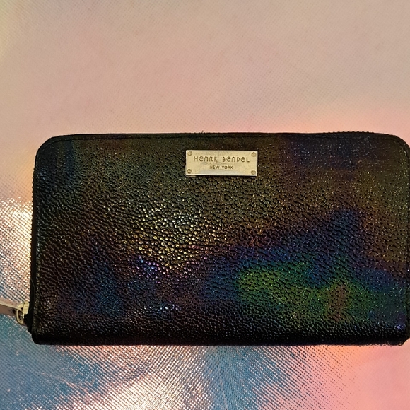 Henri Bendel Black Iridescent Wallet - Picture 2 of 6